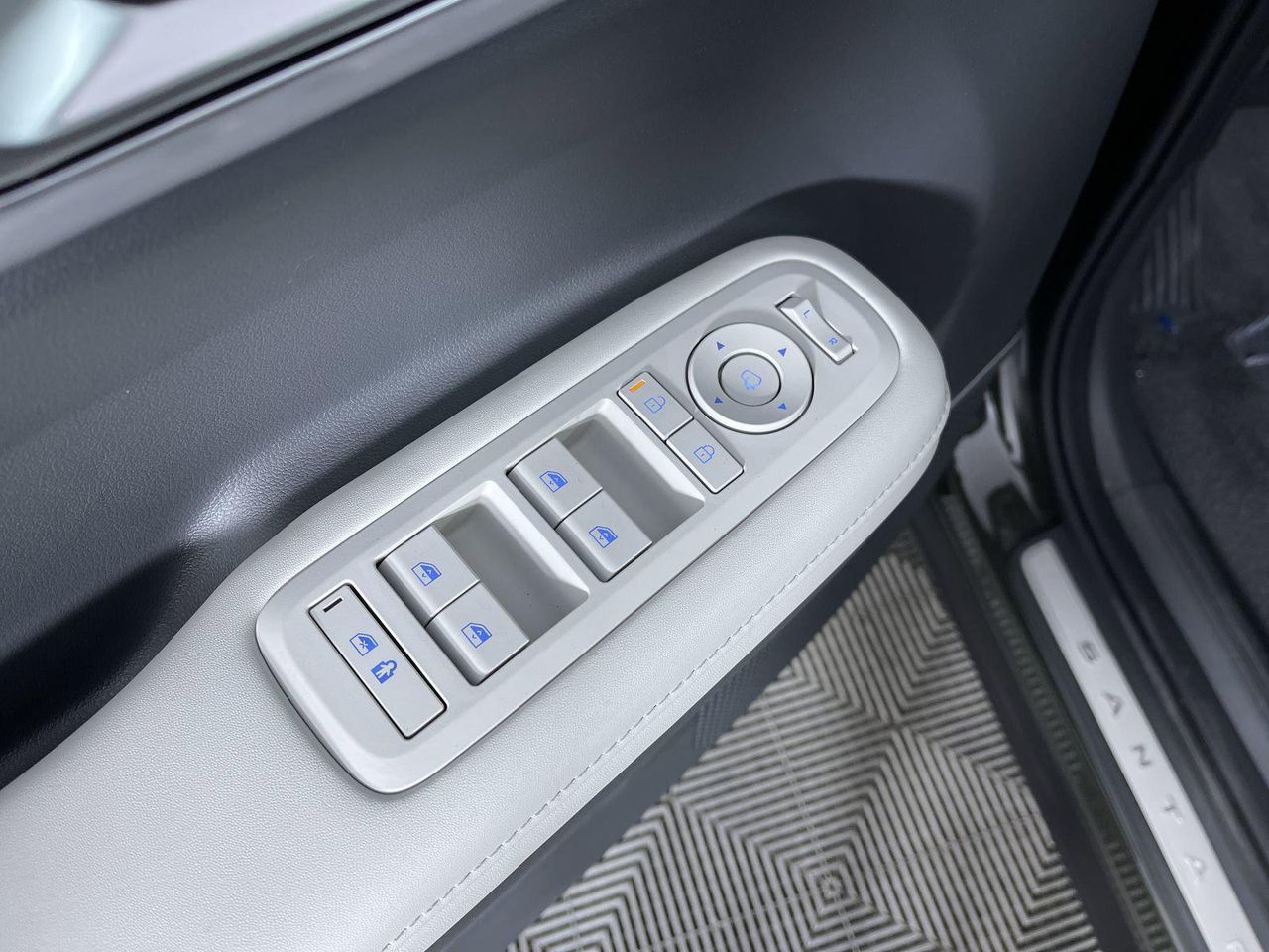 2026 Hyundai Santa Fe Calligraphy photo 23