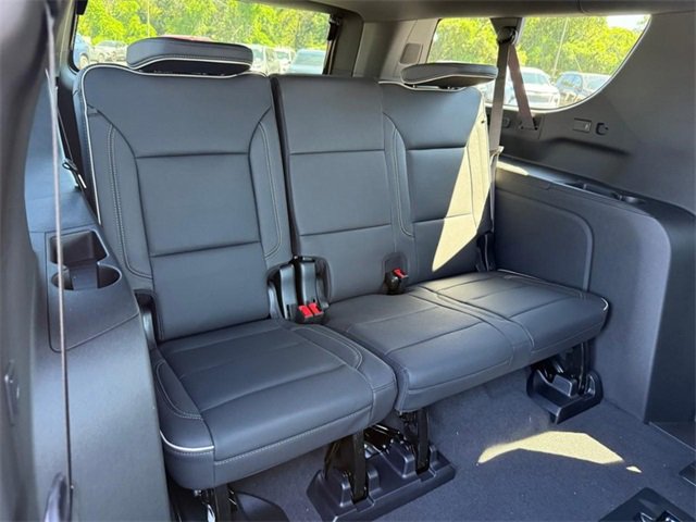 2025 Chevrolet Suburban Premier photo 7
