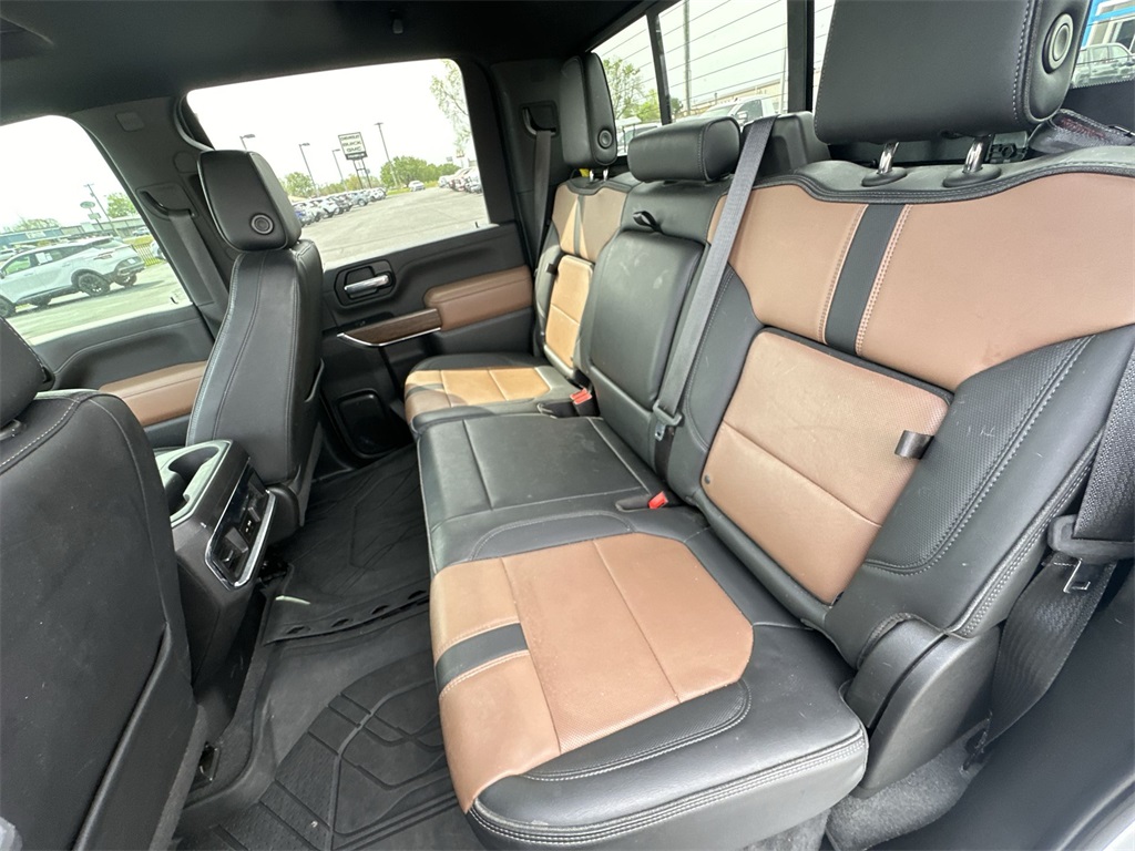 2022 Chevrolet Silverado 3500HD High Country photo 18