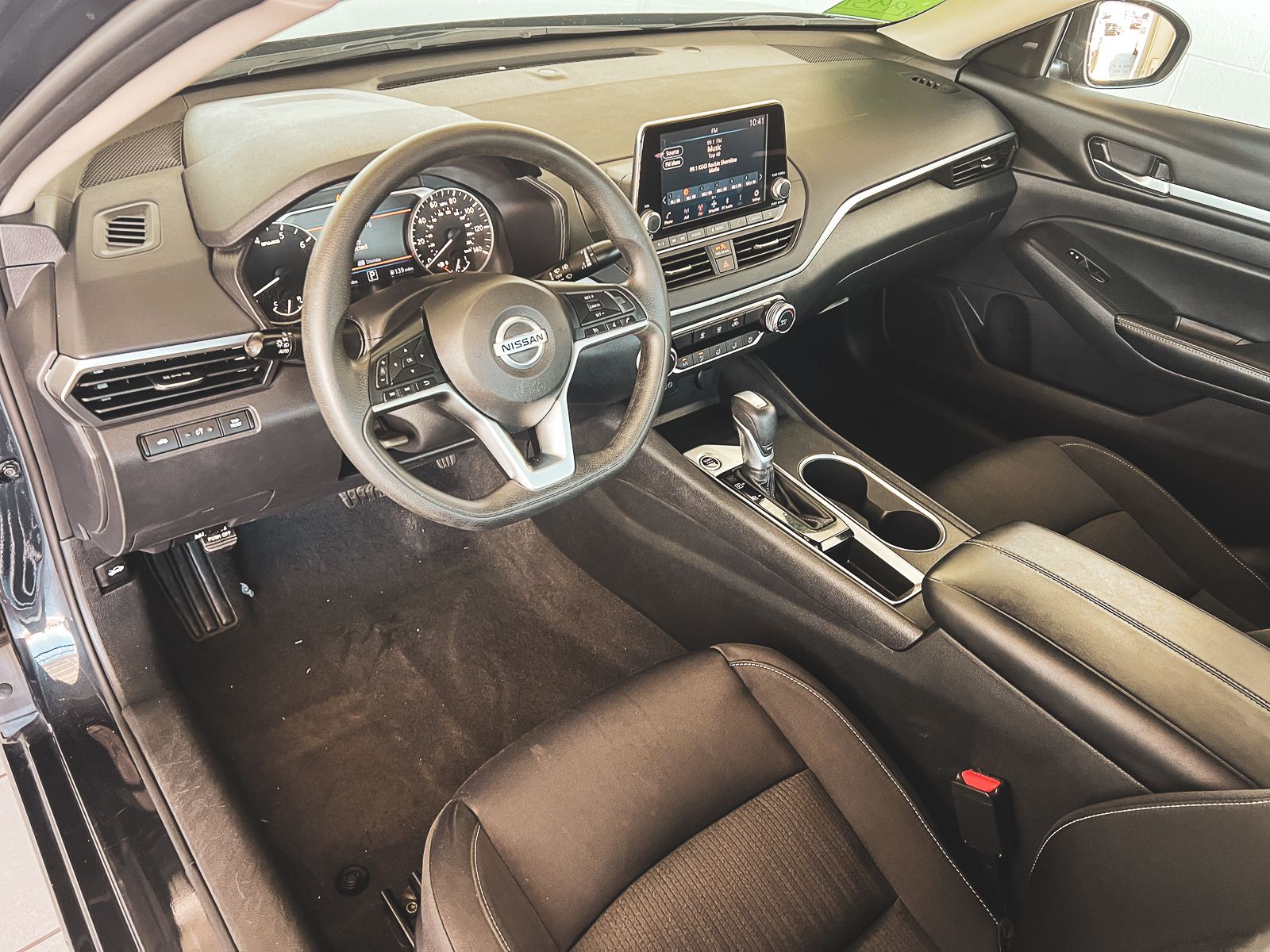 2022 Nissan Altima 2.5 SV photo 24