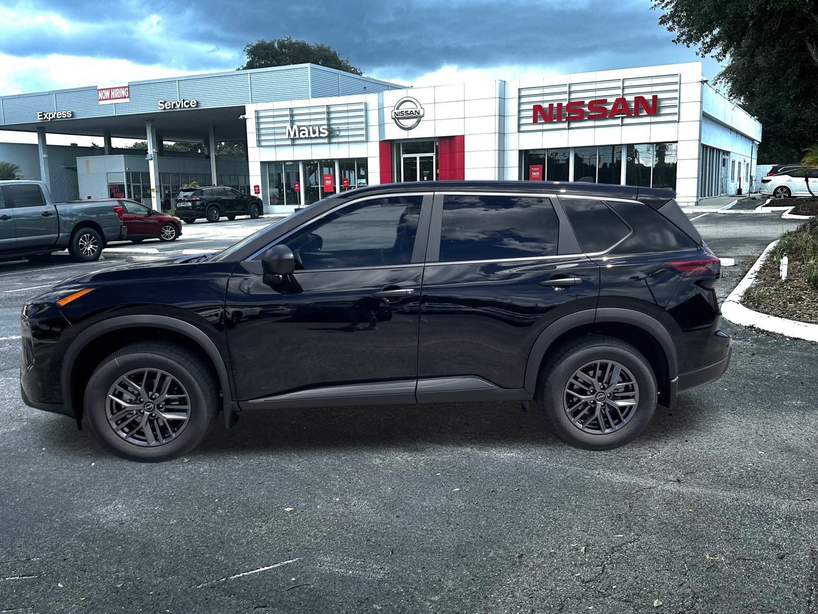 2026 Nissan Rogue S photo 4