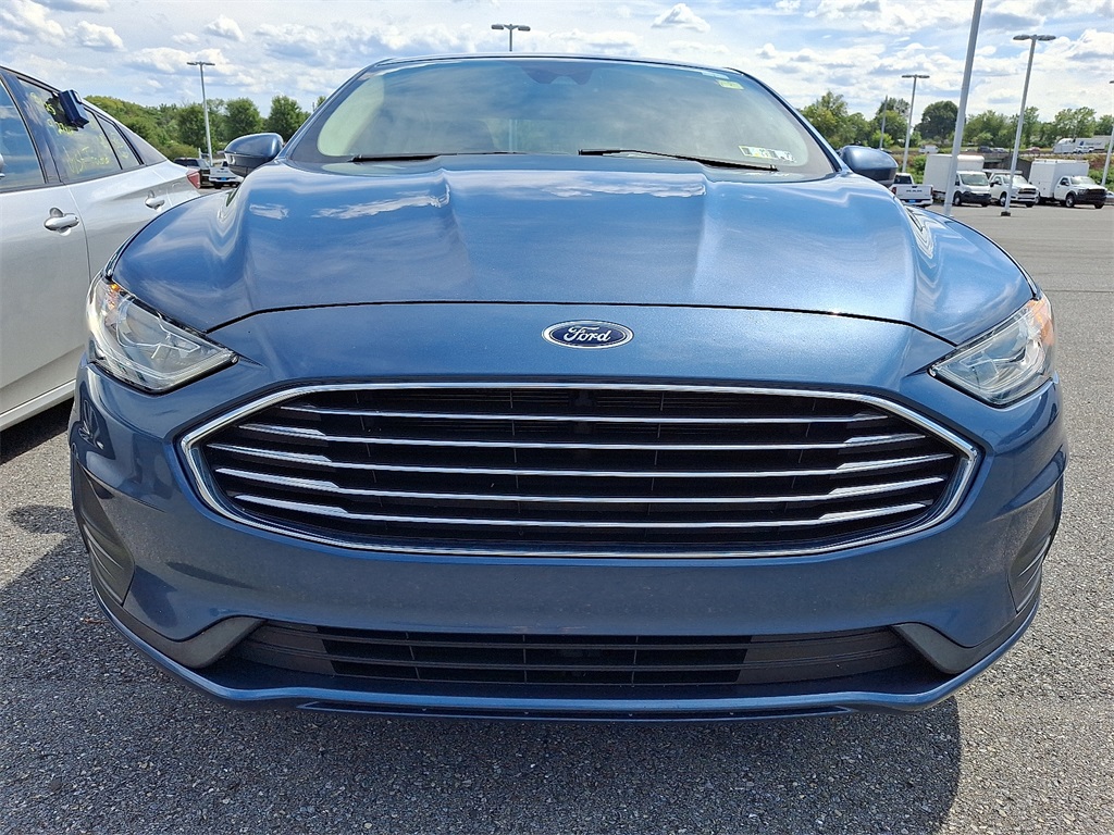 2019 Ford Fusion SE photo 2