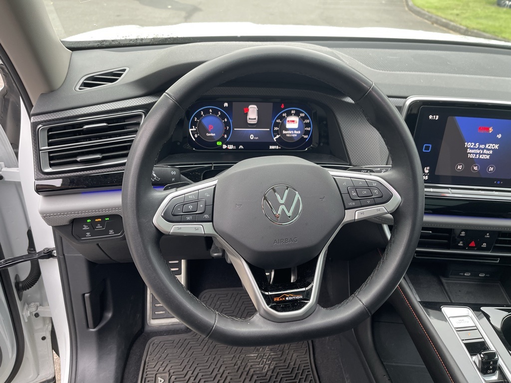 2024 Volkswagen Atlas Peak Edition SE Technology photo 4