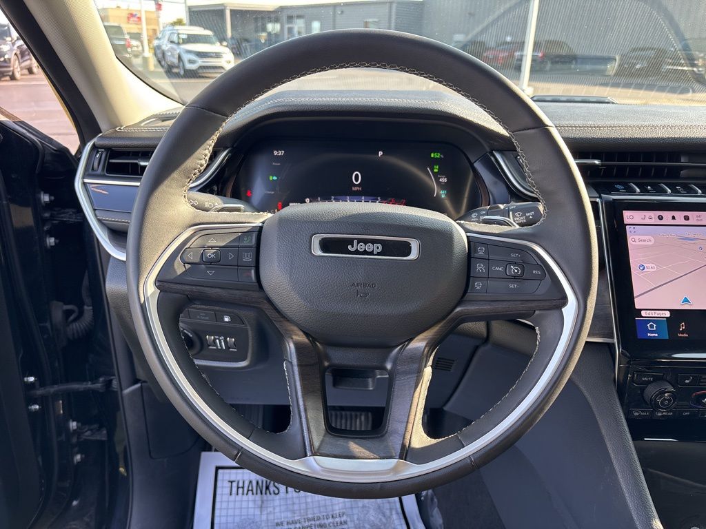2024 Jeep Cherokee Limited 4xe photo 13
