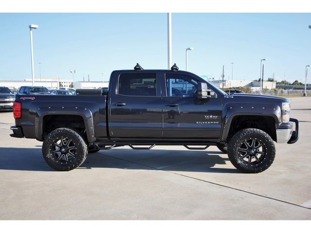 2015 Chevrolet Silverado LT photo 3