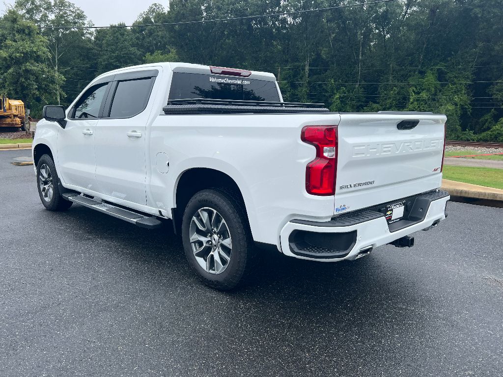 2025 Chevrolet Silverado 1500 RST photo 2