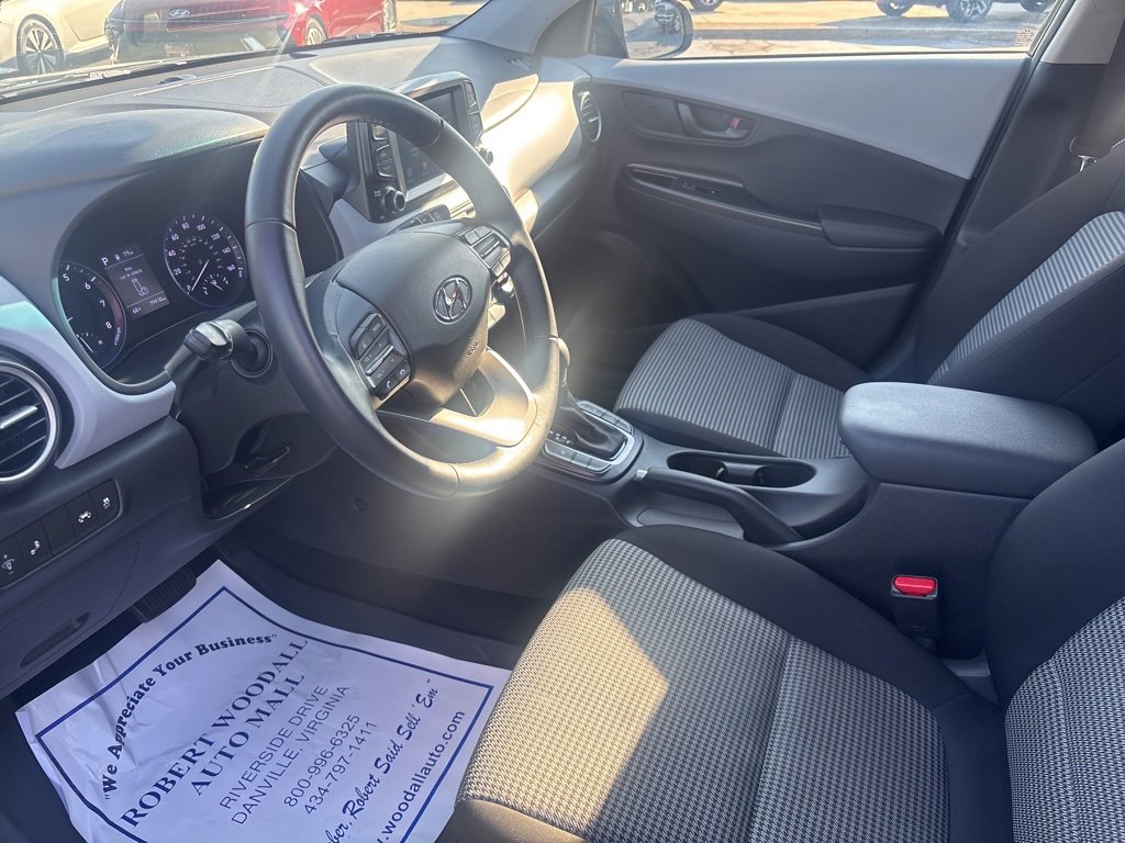 2020 Hyundai Kona SEL photo 11