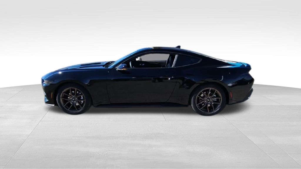 2025 Ford Mustang photo 2