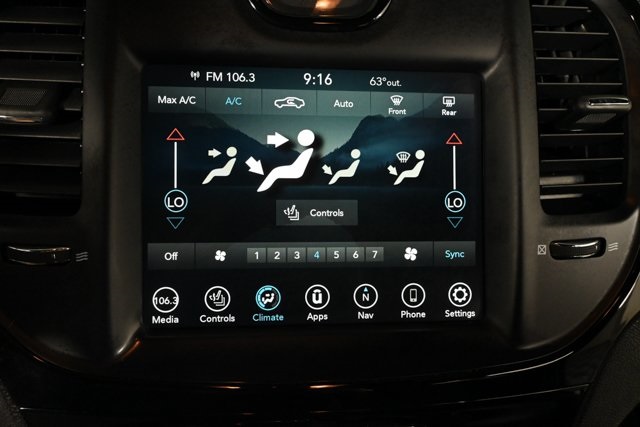 2022 Chrysler 300 S photo 27