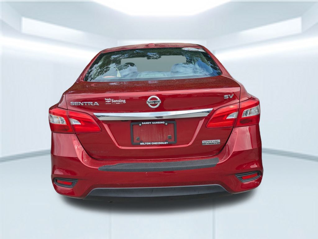 2019 Nissan Sentra SV photo 4