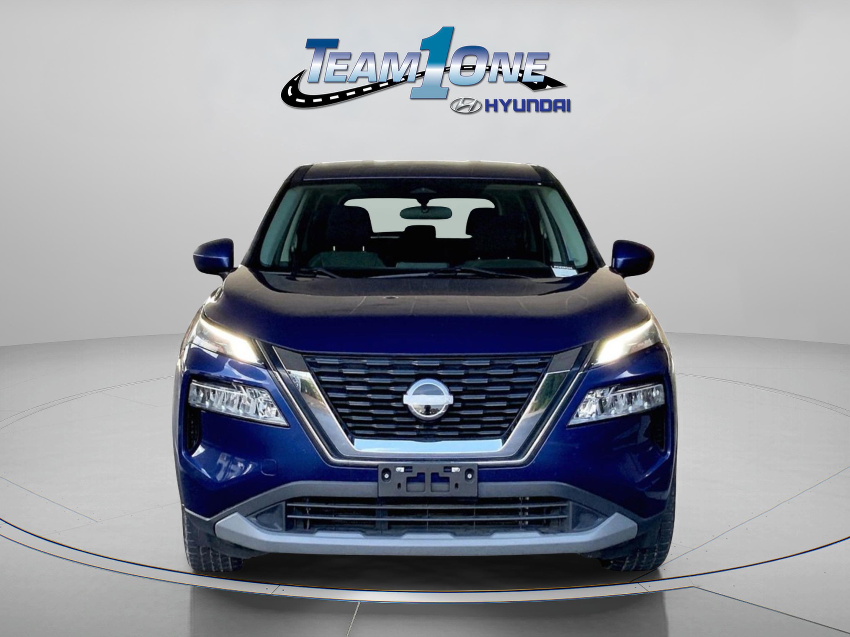2023 Nissan Rogue SV photo 2