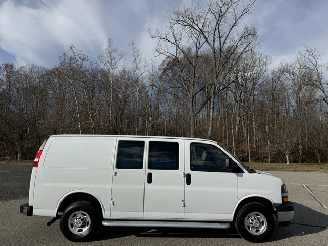 2023 Chevrolet Express 2500 Work Van photo 4