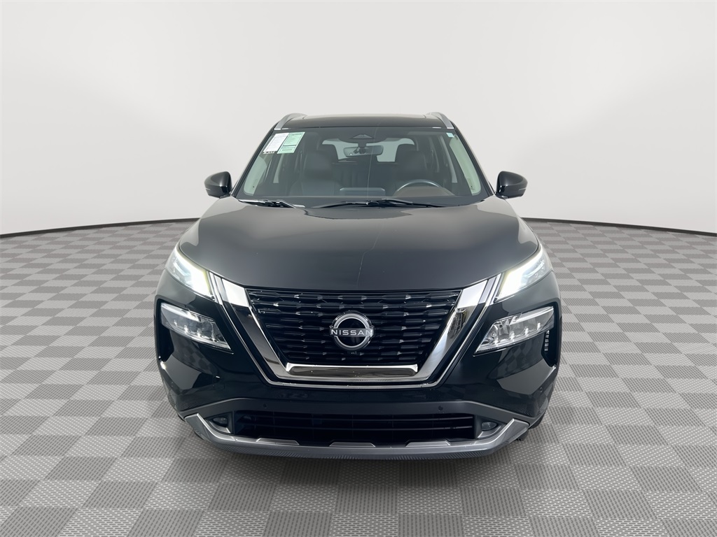 2022 Nissan Rogue SL photo 2