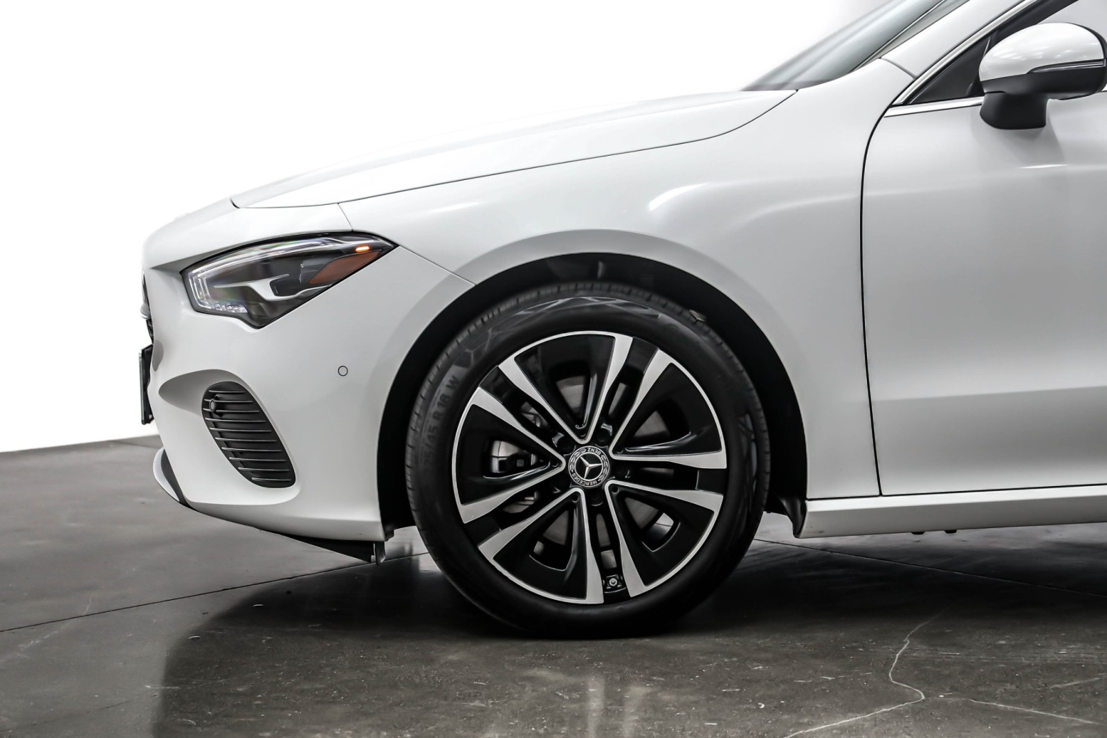 2025 Mercedes Benz CLA 250 photo 10