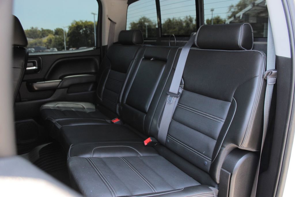 2017 Gmc Sierra 2500 HD Denali photo 28