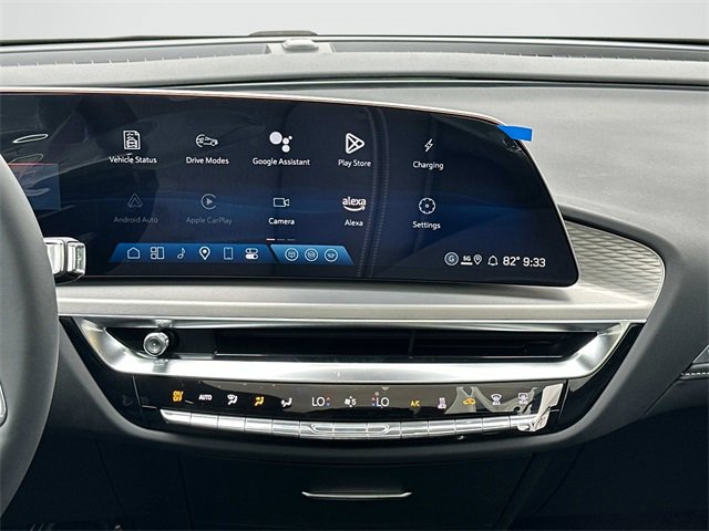 2025 Cadillac Lyriq Luxury photo 3
