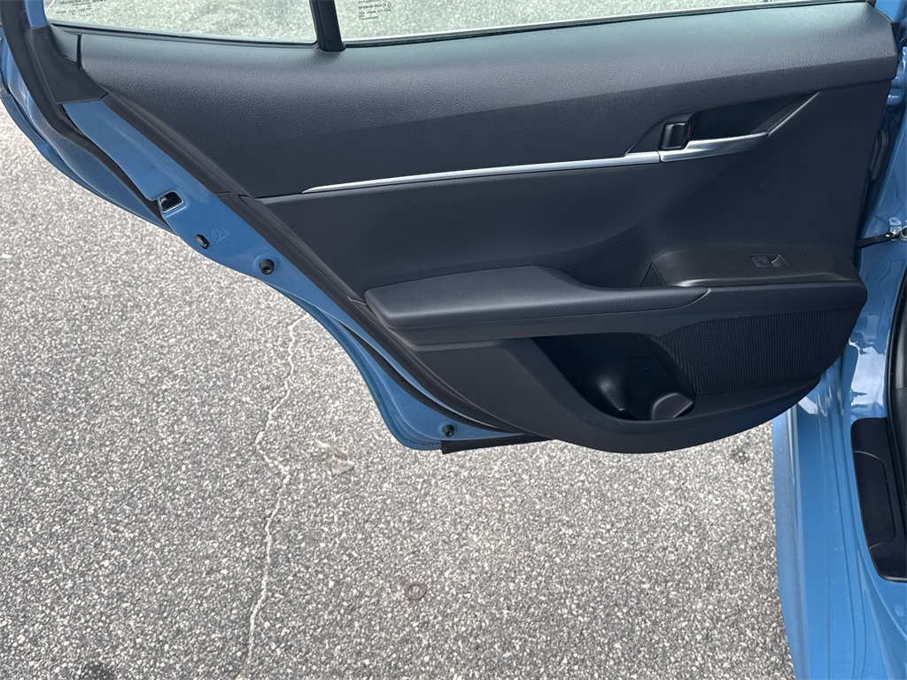 2023 Toyota Camry SE photo 20