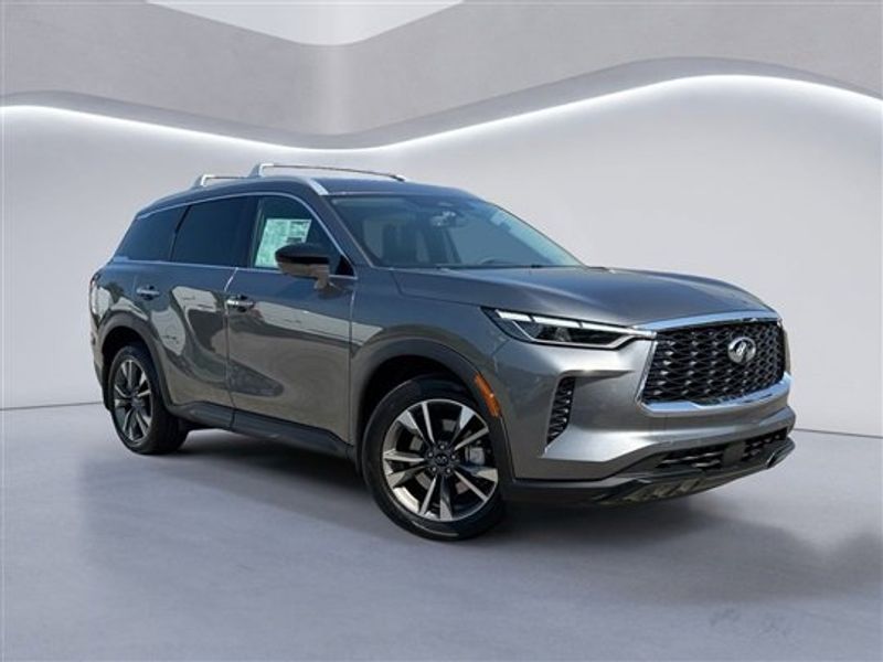 2025 Infiniti QX60 Luxe photo 2
