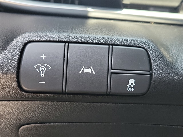 2023 Hyundai Elantra SEL photo 15