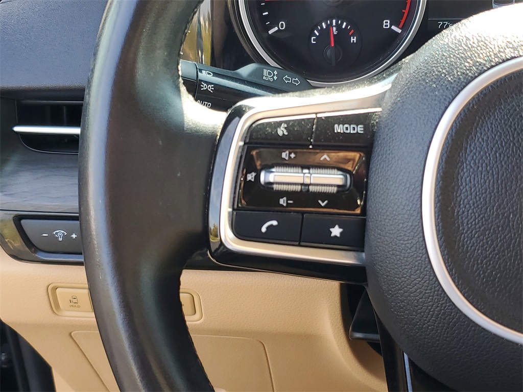 2022 Kia Carnival EX photo 11