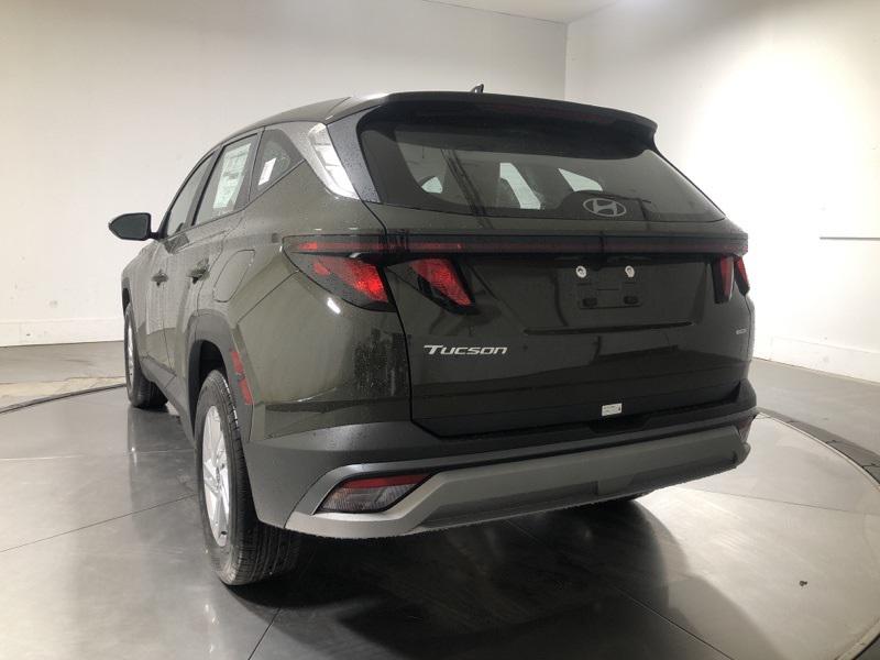 2026 Hyundai Tucson SE photo 2