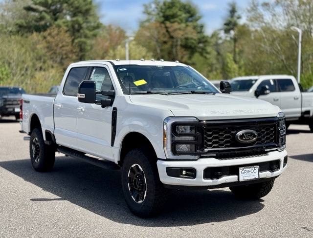 2025 Ford F-350 Super Duty Lariat's photo