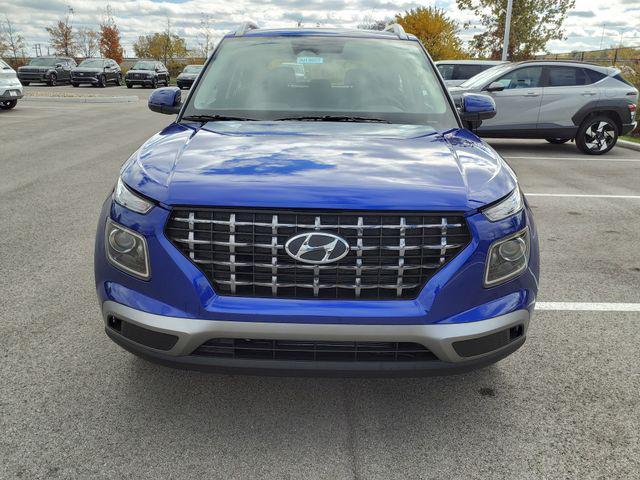 2026 Hyundai Venue SEL photo 3