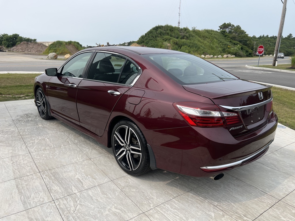 2017 Honda Accord Sport photo 5