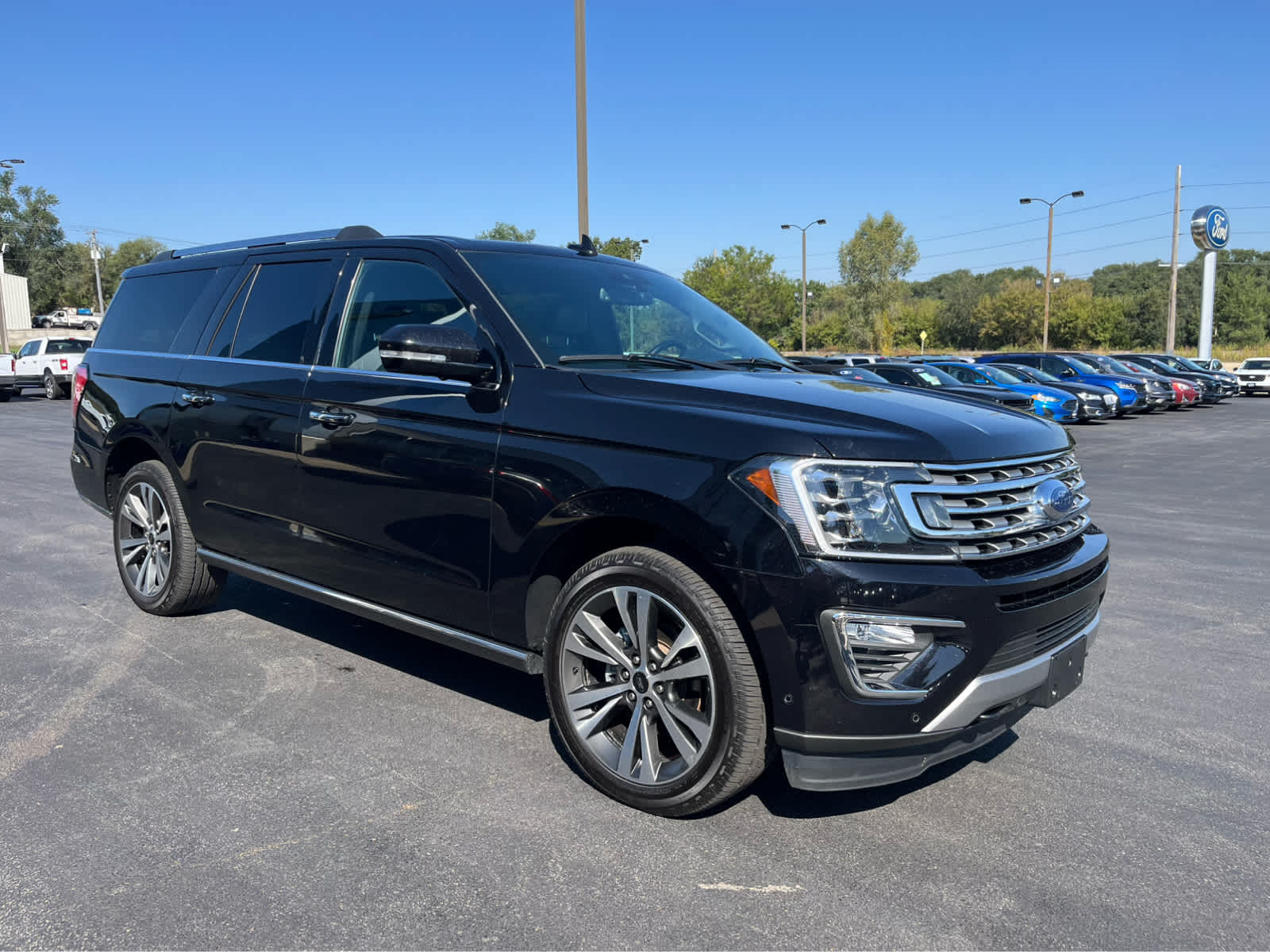 2021 Ford Expedition MAX Limited photo 2