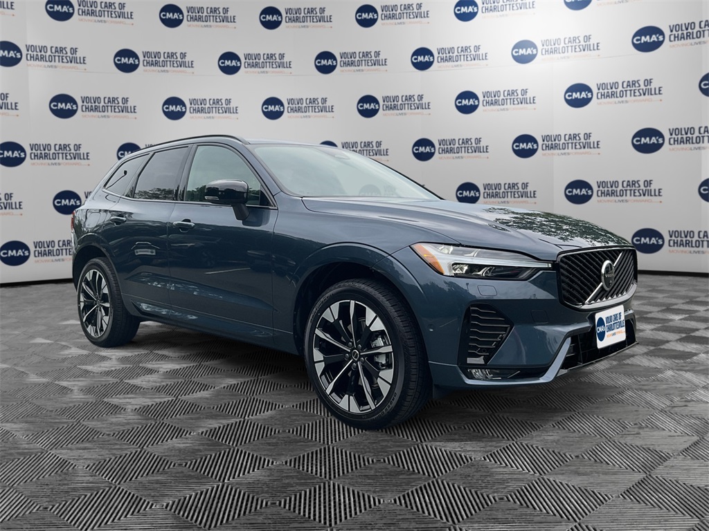 2026 Volvo XC60 B5 Plus photo 7