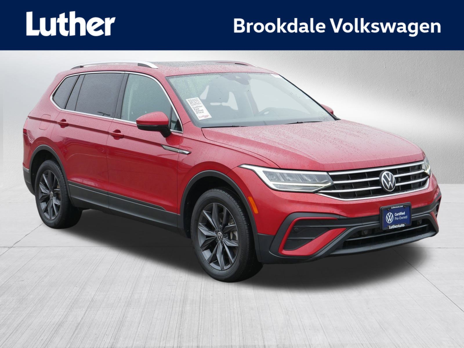 2022 Volkswagen Tiguan SE's photo