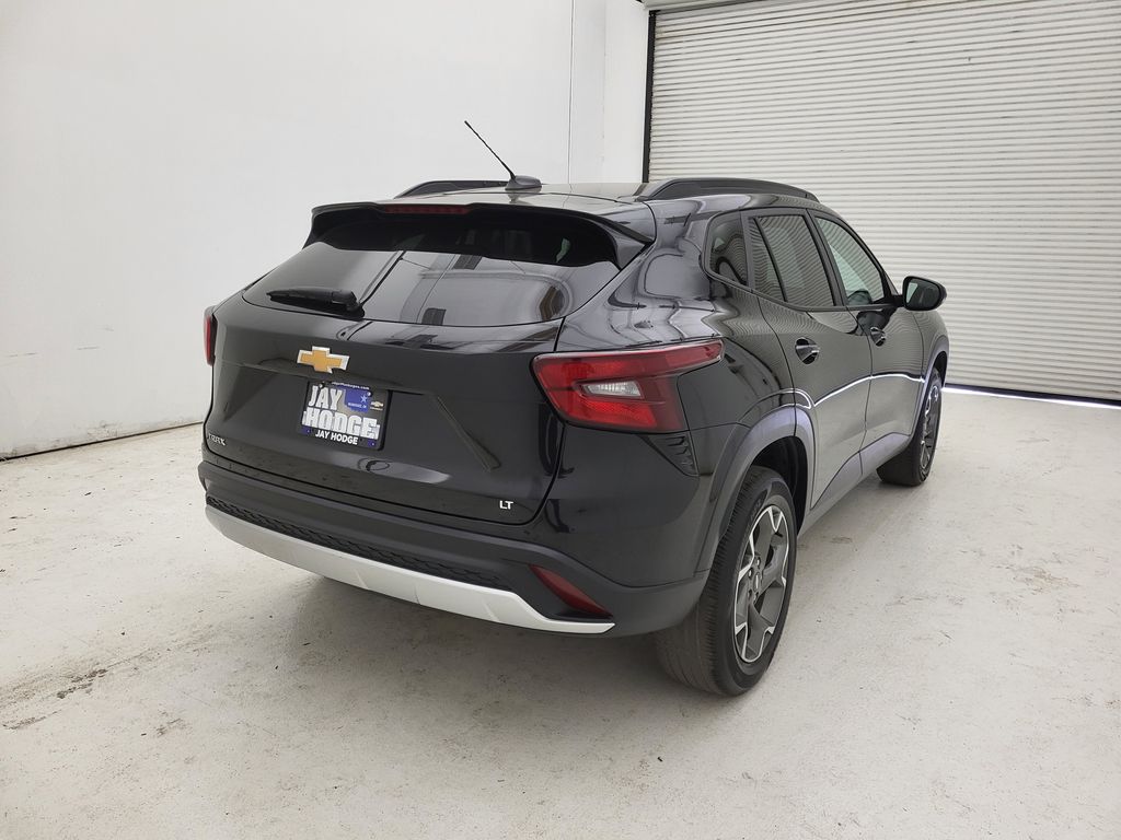 2024 Chevrolet Trax LT photo 10