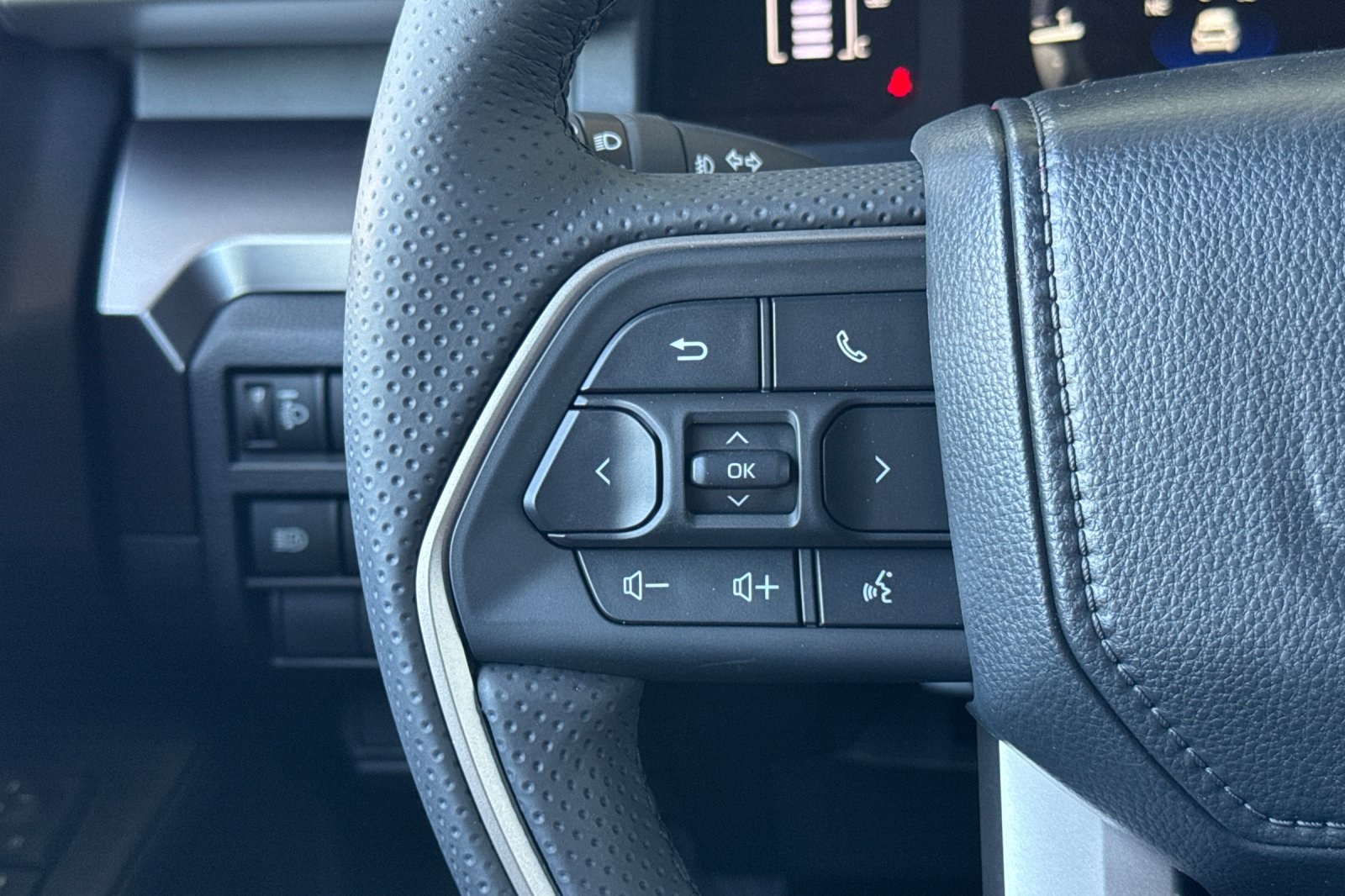 2025 Toyota 4Runner SR5 photo 26