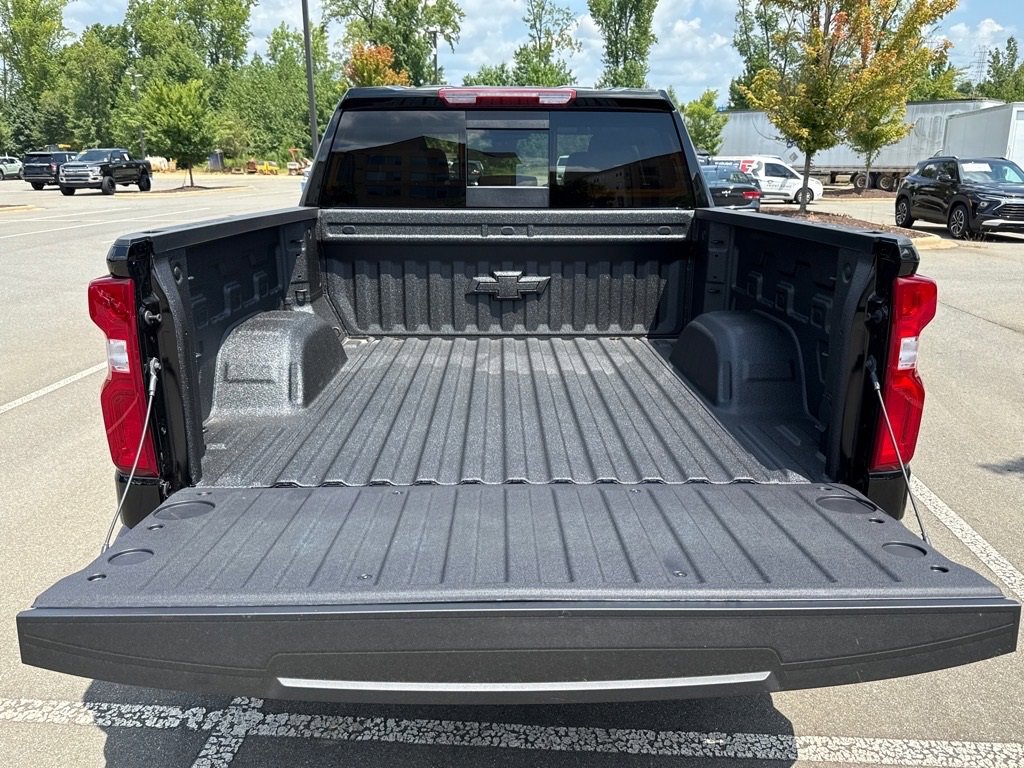 2026 Chevrolet Silverado 1500 RST photo 3