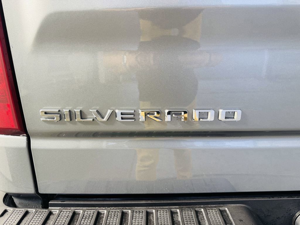 Used 2025 Gray Chevrolet Custom image 24