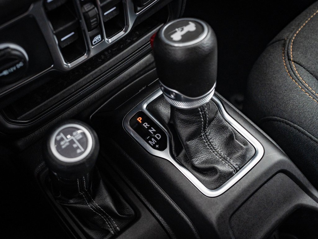 2024 Jeep Wrangler Sport S 4xe photo 32