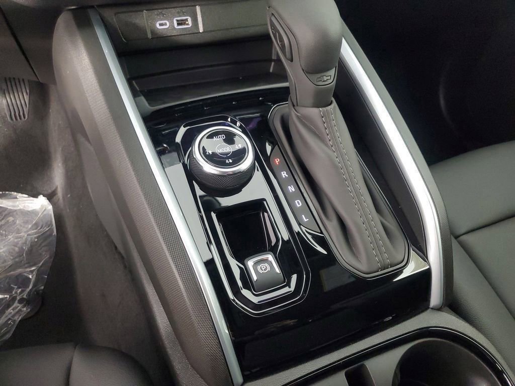 2026 Chevrolet Colorado Trail Boss photo 17