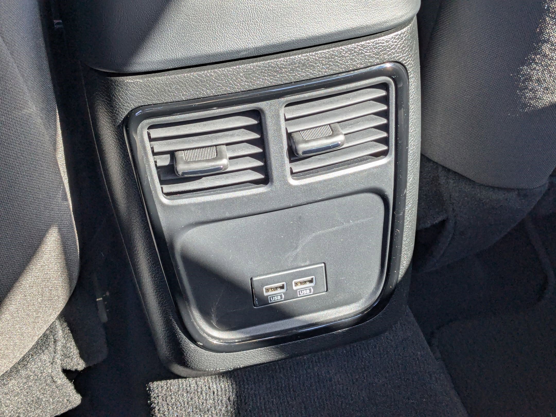 2023 Dodge Charger SXT AWD photo 25