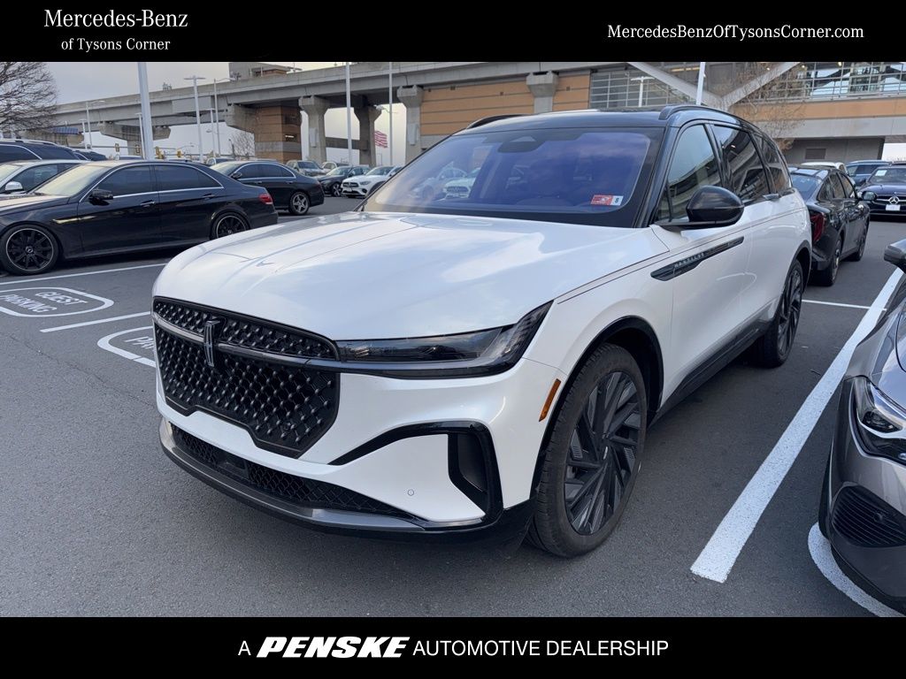 2025 Lincoln Nautilus Reserve's photo