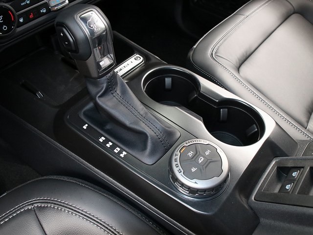 2025 Ford Bronco Outer Banks photo 23