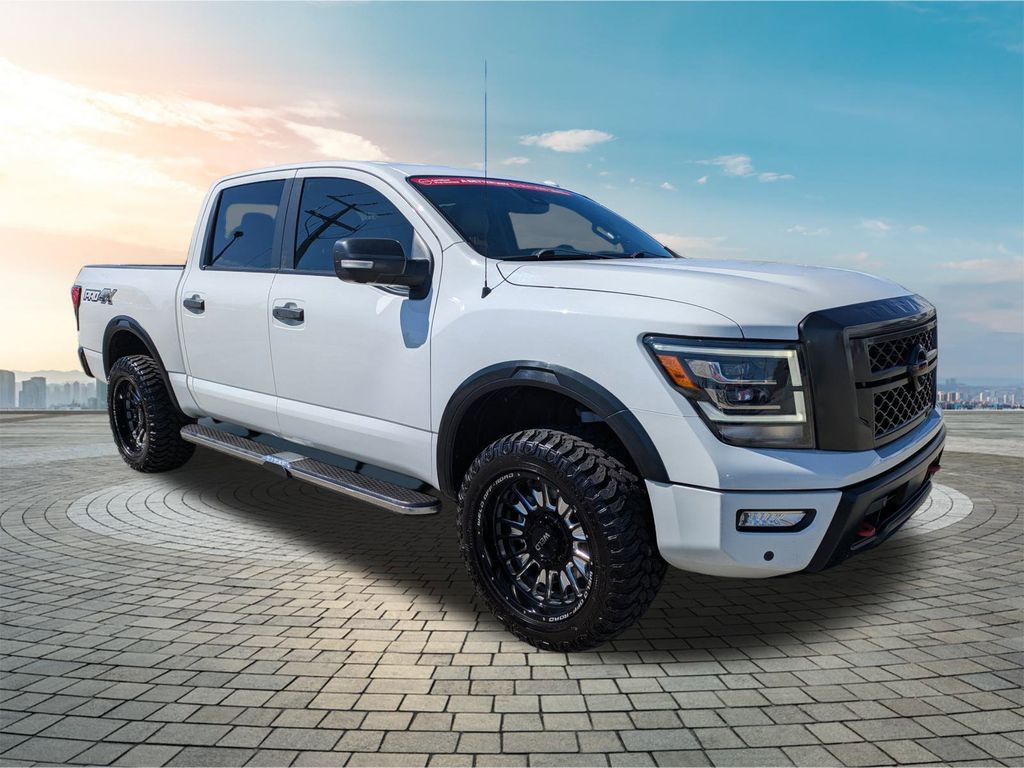 2020 Nissan Titan PRO-4X photo 2