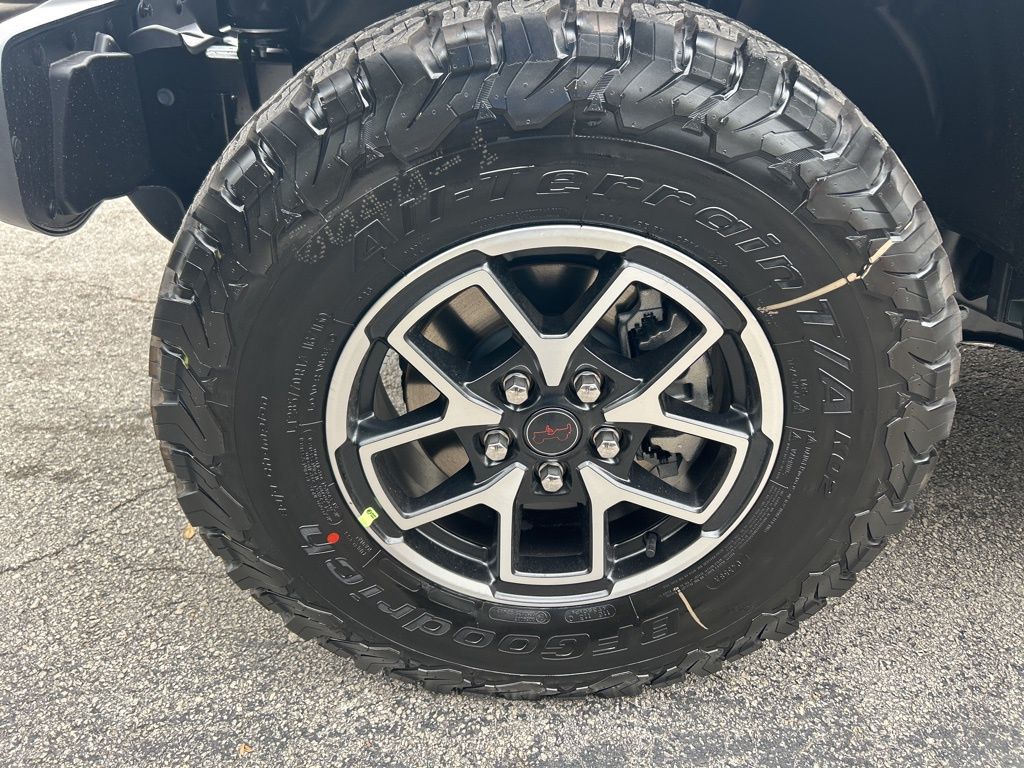 2025 Jeep Wrangler Rubicon photo 17
