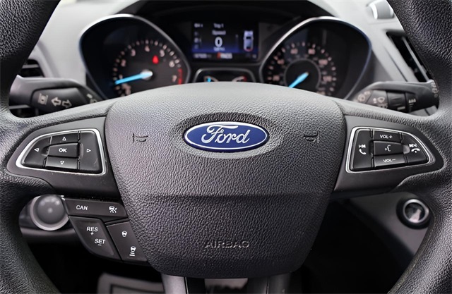 2019 Ford Escape SE photo 2