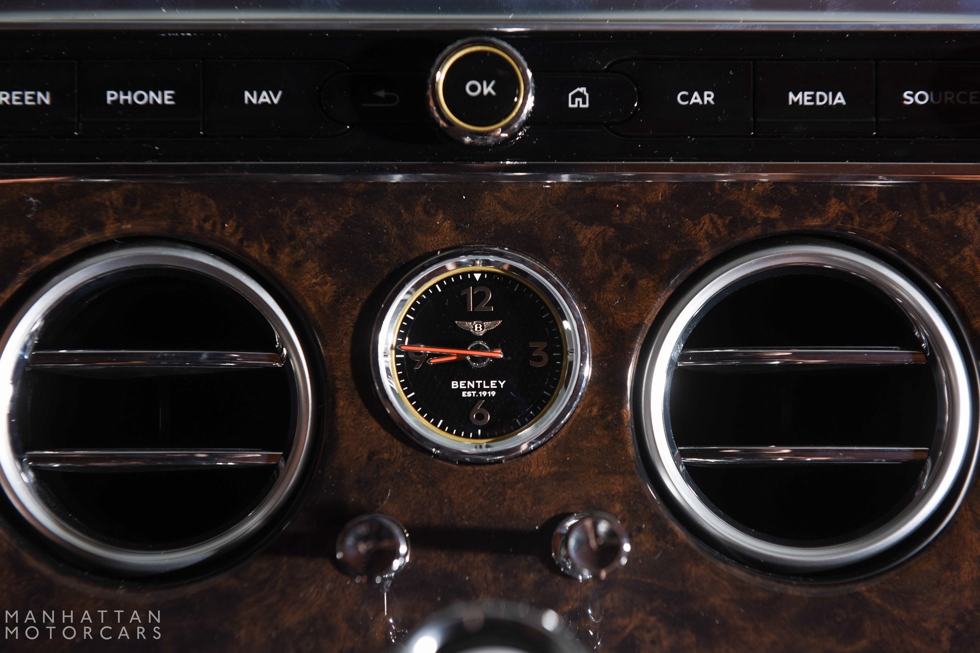 2024 Bentley Continental GT V8 photo 15