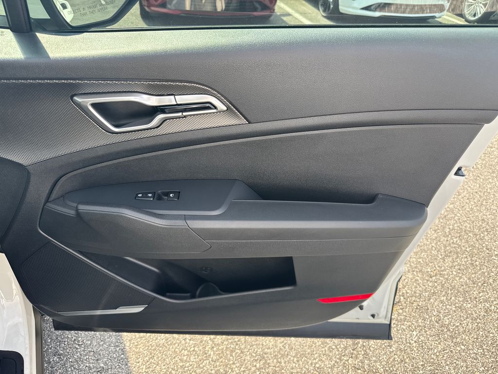 2023 Kia Sportage Hybrid LX photo 14