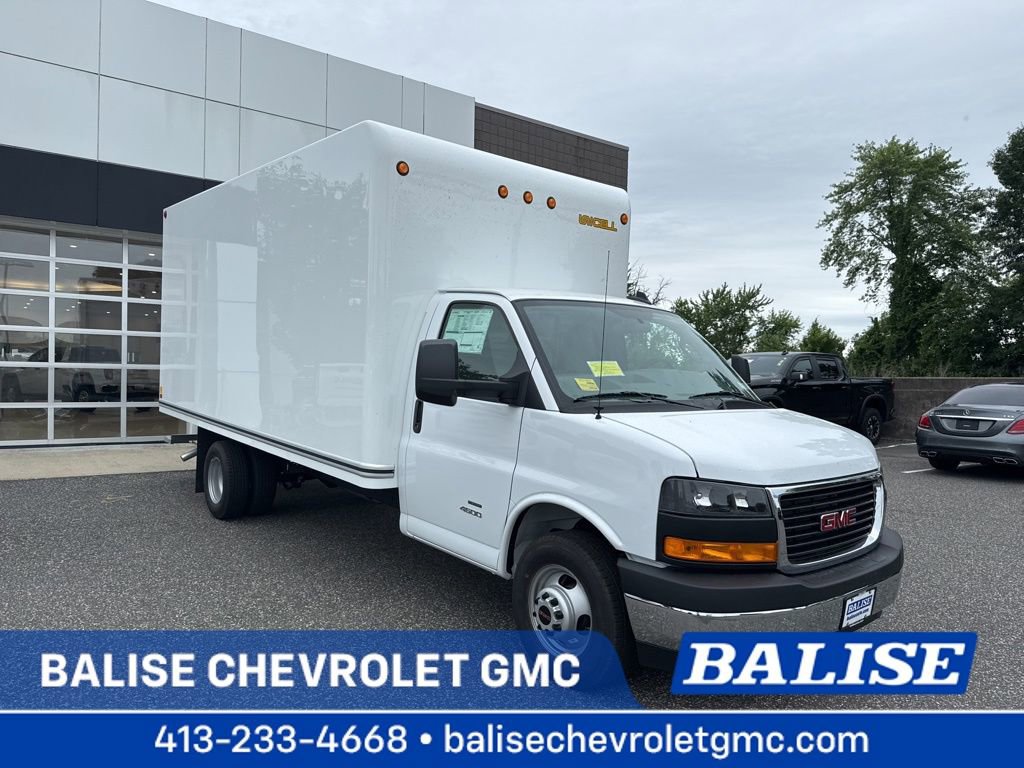 2025 GMC Savana Cutaway Work Van's photo