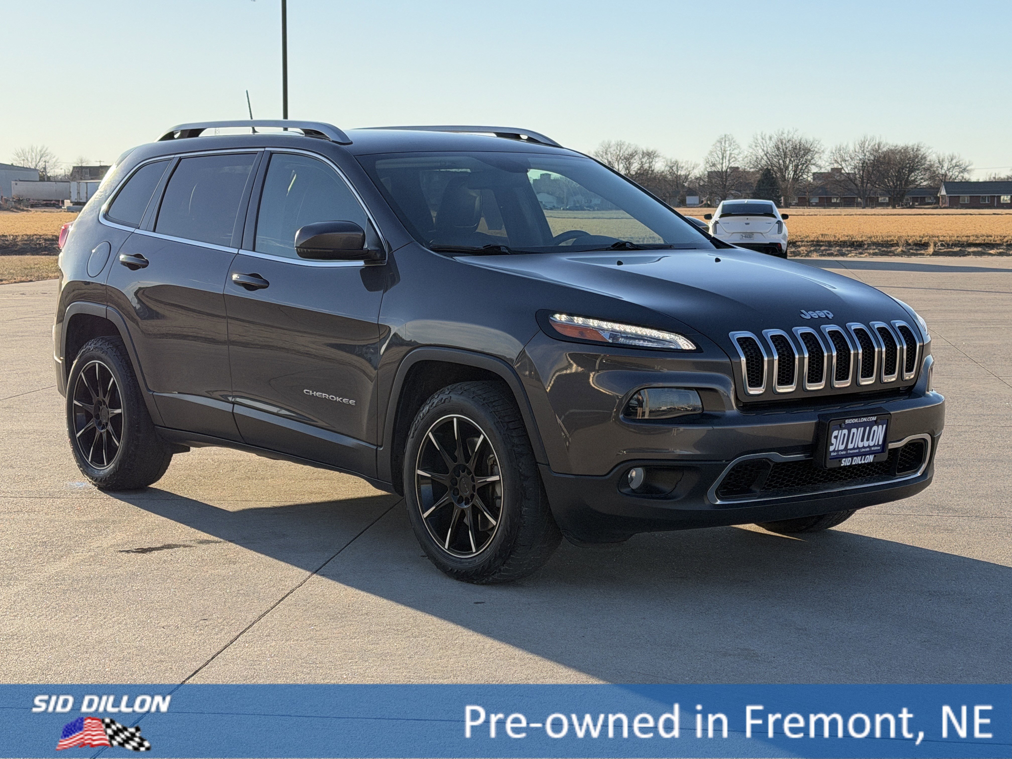 Used 2018 Jeep Cherokee Limited with VIN 1C4PJMDX4JD505821 for sale in Fremont, NE