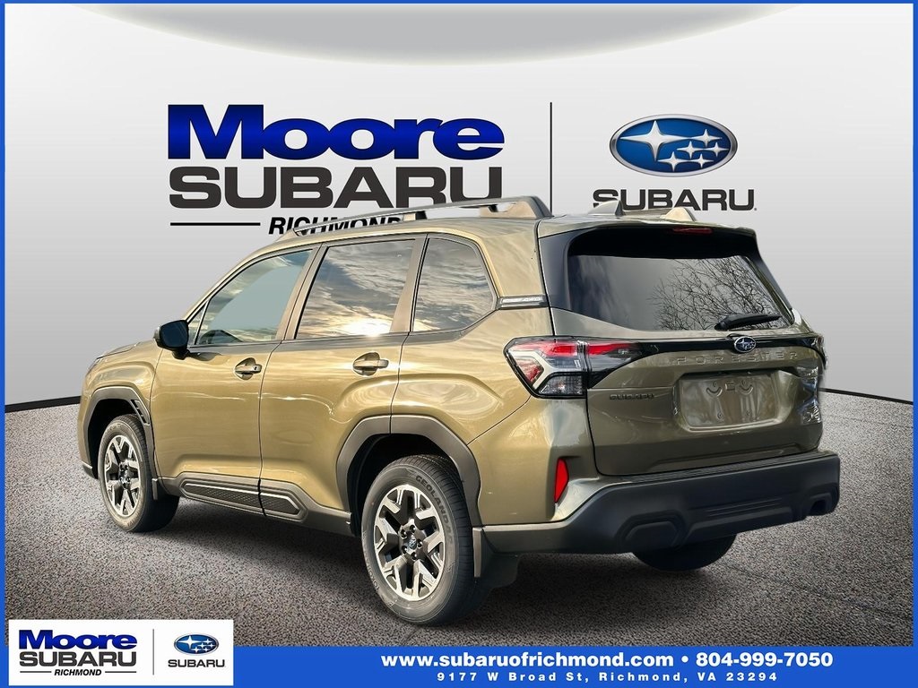 2025 Subaru Forester Premium photo 4