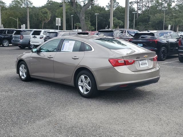 2023 Chevrolet Malibu 1LT photo 2