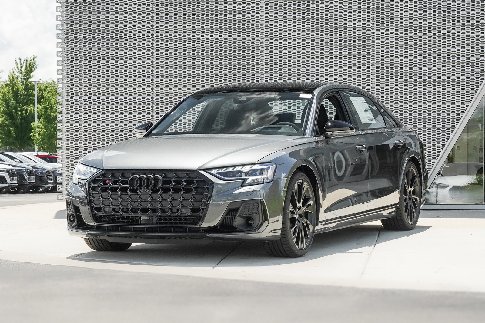 2025 Audi S8 4.0T photo 4